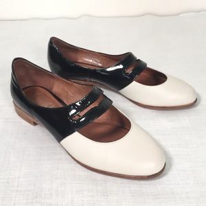 Black/Cream Jeffrey Cambell Flats Women's